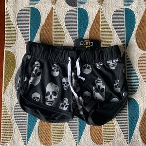Skull shorts